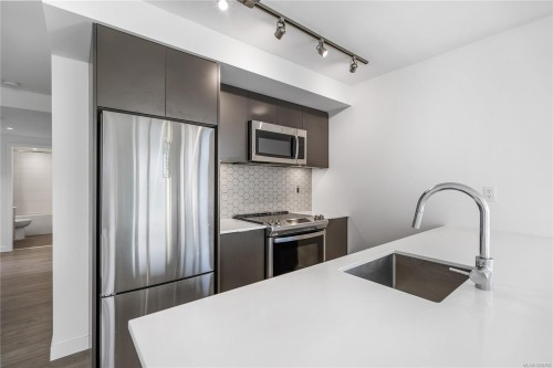 1602-845 Johnson St, Victoria, BC - Indoor Photo Showing Kitchen With Stainless Steel Kitchen With Upgraded Kitchen