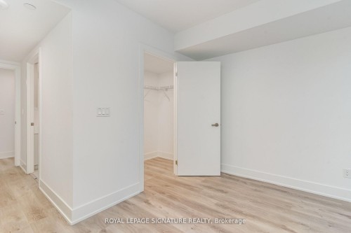 304-370 Martha Street, Burlington, ON - Indoor Photo Showing Other Room