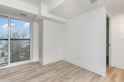 304-370 Martha Street, Burlington, ON - Indoor Photo Showing Other Room