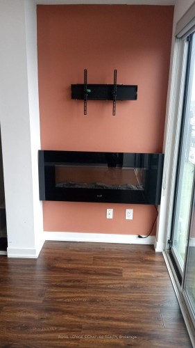 415-205 Manning Avenue, Toronto, ON - Indoor Photo Showing Other Room