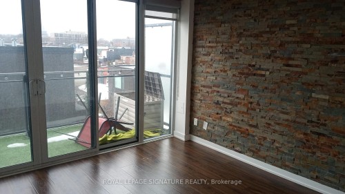 415-205 Manning Avenue, Toronto, ON - Indoor Photo Showing Other Room