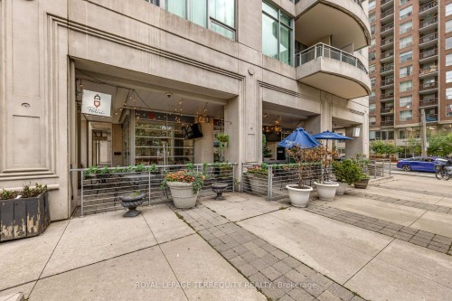 1410-8 Scollard Street, Toronto, ON - Outdoor