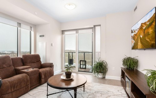 806-3200 William Coltson Avenue, Oakville, ON - Indoor Photo Showing Living Room