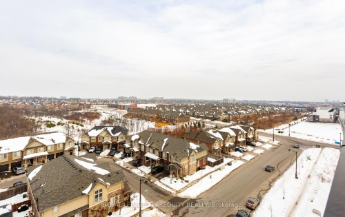 806-3200 William Coltson Avenue, Oakville, ON - Outdoor With View