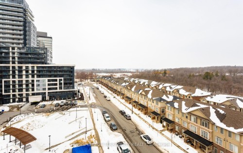 806-3200 William Coltson Avenue, Oakville, ON - Outdoor