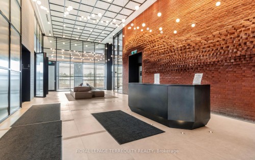 806-3200 William Coltson Avenue, Oakville, ON - Indoor Photo Showing Other Room