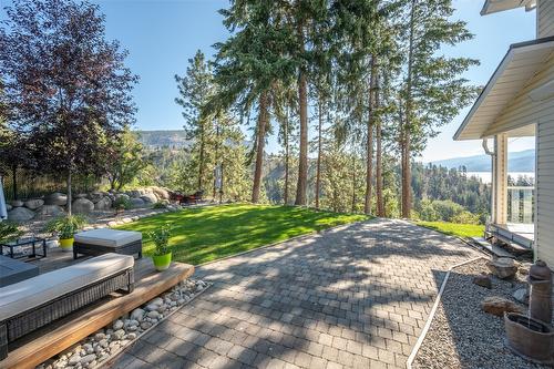 4123 Ponderosa Drive, Peachland, BC - Outdoor