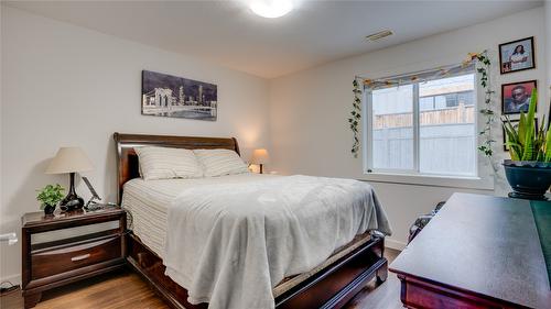 4406A 25 Street, Vernon, BC - Indoor Photo Showing Bedroom