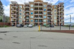 404-975 VICTORIA Street  Kamloops, BC V2C 0C2