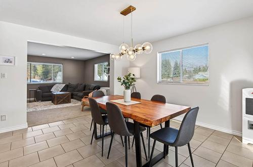 370 Wyndhaven Place, Clearwater, BC - Indoor Photo Showing Dining Room