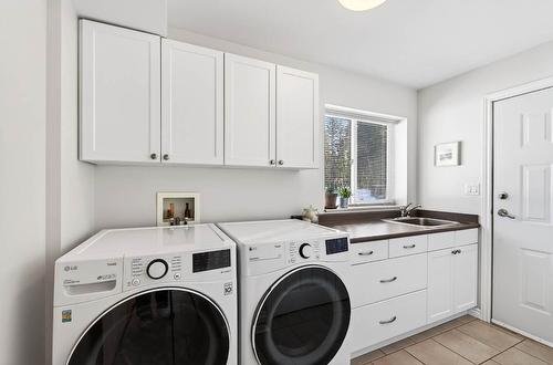 370 Wyndhaven Place, Clearwater, BC - Indoor Photo Showing Laundry Room