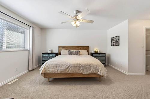 370 Wyndhaven Place, Clearwater, BC - Indoor Photo Showing Bedroom