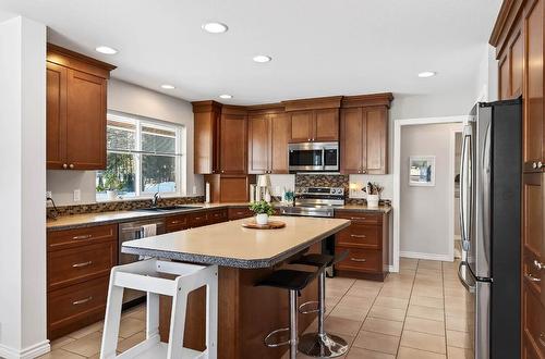 370 Wyndhaven Place, Clearwater, BC - Indoor Photo Showing Kitchen