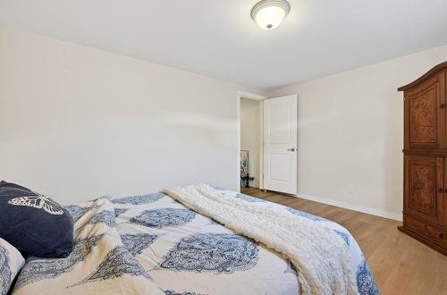 370 Wyndhaven Place, Clearwater, BC - Indoor Photo Showing Bedroom