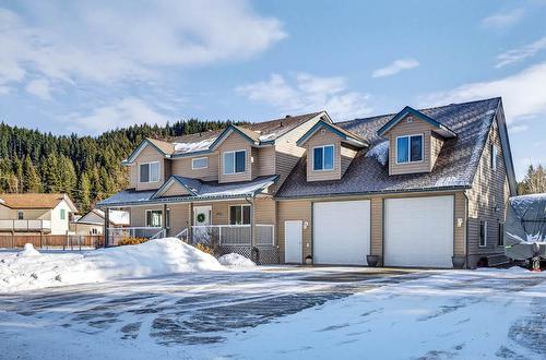 370 Wyndhaven Place, Clearwater, BC - Outdoor With Facade