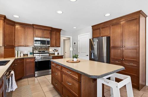 370 Wyndhaven Place, Clearwater, BC - Indoor Photo Showing Kitchen