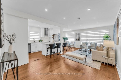 88 Crocus Drive, Toronto, ON - Indoor Photo Showing Living Room