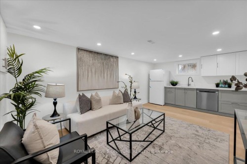 88 Crocus Drive, Toronto, ON - Indoor