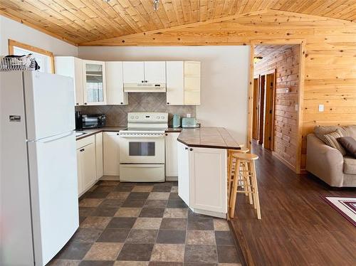 41 Awanipark Dr, Pinawa, MB 