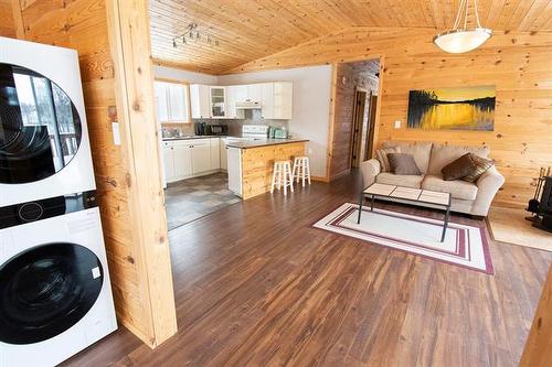 41 Awanipark Dr, Pinawa, MB 