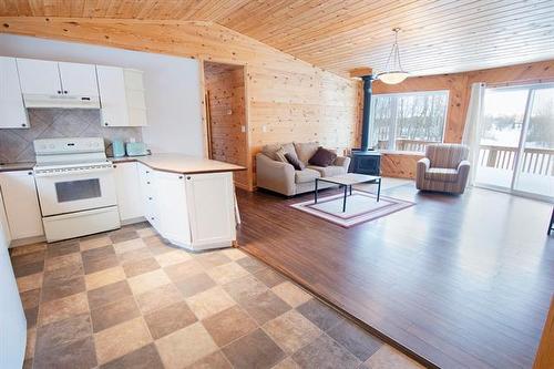 41 Awanipark Dr, Pinawa, MB 