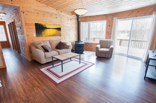 41 Awanipark Dr, Pinawa, MB 