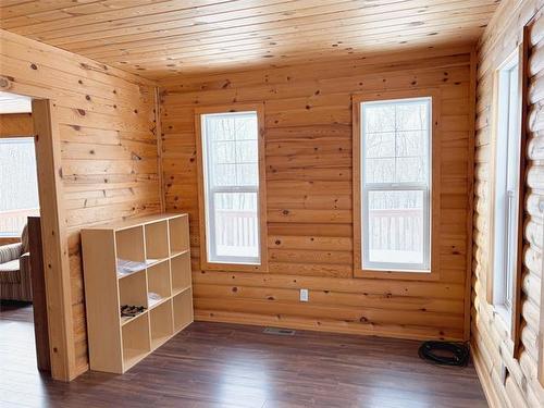 41 Awanipark Dr, Pinawa, MB 