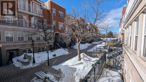 72 - 37 Four Winds Drive, Toronto, ON - Outdoor