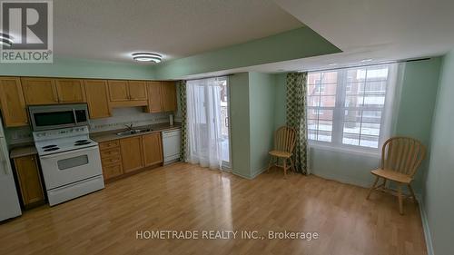 72 - 37 Four Winds Drive, Toronto, ON - Indoor Photo Showing Kitchen With Double Sink