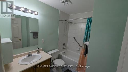 72 - 37 Four Winds Drive, Toronto, ON - Indoor Photo Showing Bathroom