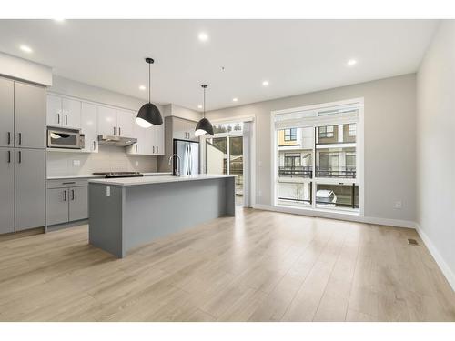 211 46150 THOMAS ROAD|Vedder Crossing  Chilliwack, BC V2R 6B3