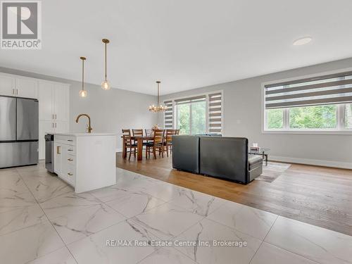 9 - 297 Whiting Street, Ingersoll (Ingersoll - South), ON - Indoor Photo Showing Kitchen