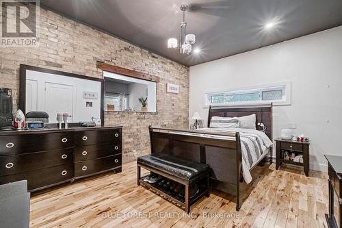 1026 Waterloo Street, London East (East B), ON - Indoor Photo Showing Bedroom