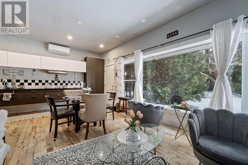 1026 Waterloo Street, London East (East B), ON - Indoor Photo Showing Other Room