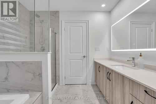 110 Scarlet Way, Bradford West Gwillimbury, ON - Indoor Photo Showing Bathroom