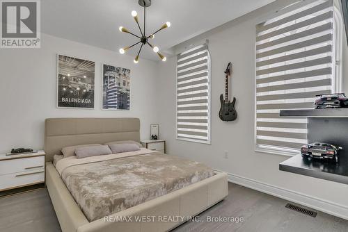 110 Scarlet Way, Bradford West Gwillimbury, ON - Indoor Photo Showing Bedroom