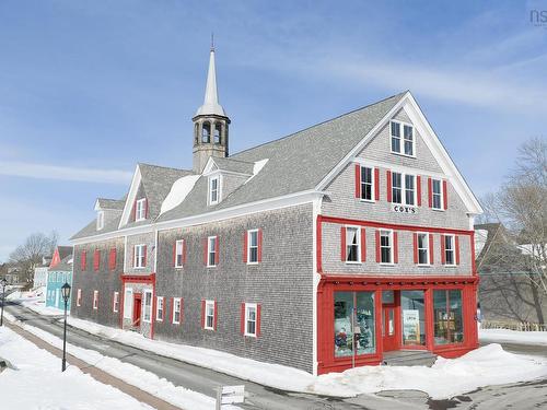 10 Ann Street, Shelburne, NS 