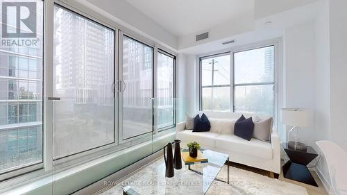 213 - 1195 The Queensway, Toronto, ON - Indoor Photo Showing Other Room