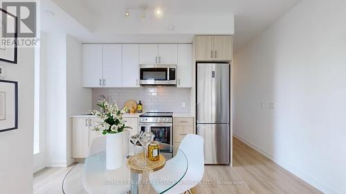 213 - 1195 The Queensway, Toronto, ON - Indoor Photo Showing Kitchen