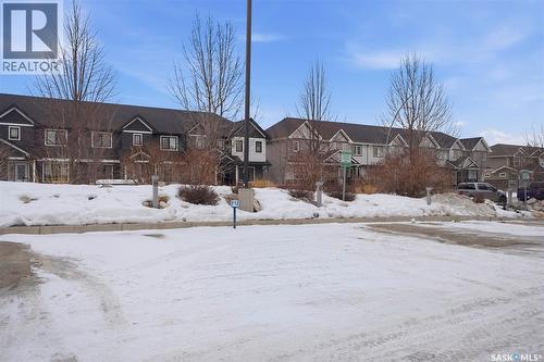 213 223 Evergreen Square, Saskatoon, SK - Outdoor