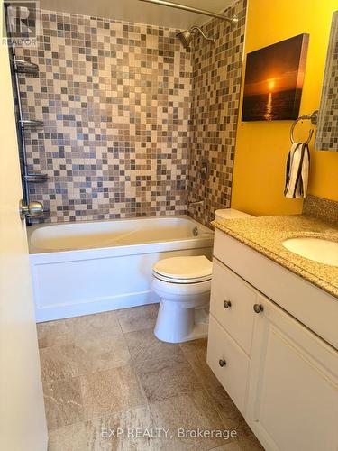 608 - 475 The West Mall, Toronto (Etobicoke West Mall), ON - Indoor Photo Showing Bathroom