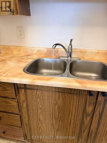 608 - 475 The West Mall, Toronto (Etobicoke West Mall), ON - Indoor Photo Showing Kitchen With Double Sink