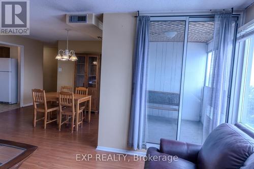 608 - 475 The West Mall, Toronto (Etobicoke West Mall), ON - Indoor