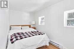 Bedroom on main floor - 