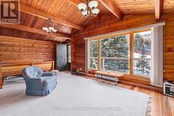 Spacious living room on second floor - 