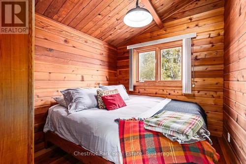 Bedroom on second floor - 160 Wensley Drive, Blue Mountains, ON - Indoor Photo Showing Bedroom