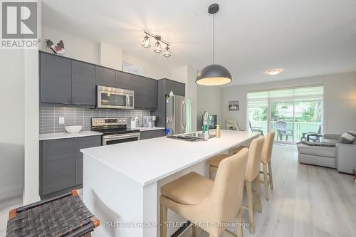 43 - 1040 Coronation Drive, London North (North I), ON - Indoor Photo Showing Kitchen With Upgraded Kitchen