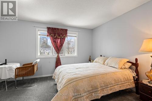43 - 9 Ailsa Place, London South (South J), ON - Indoor Photo Showing Bedroom