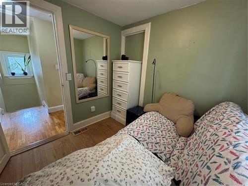 344 Paisley Road, Guelph, ON - Indoor Photo Showing Bedroom