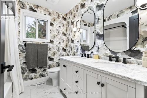 7 Waterside Drive, Hamilton, ON - Indoor Photo Showing Bathroom